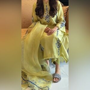 TAHANI STUDIO - 3 Piece Khaadi silk and organza outfit, hand embroidery